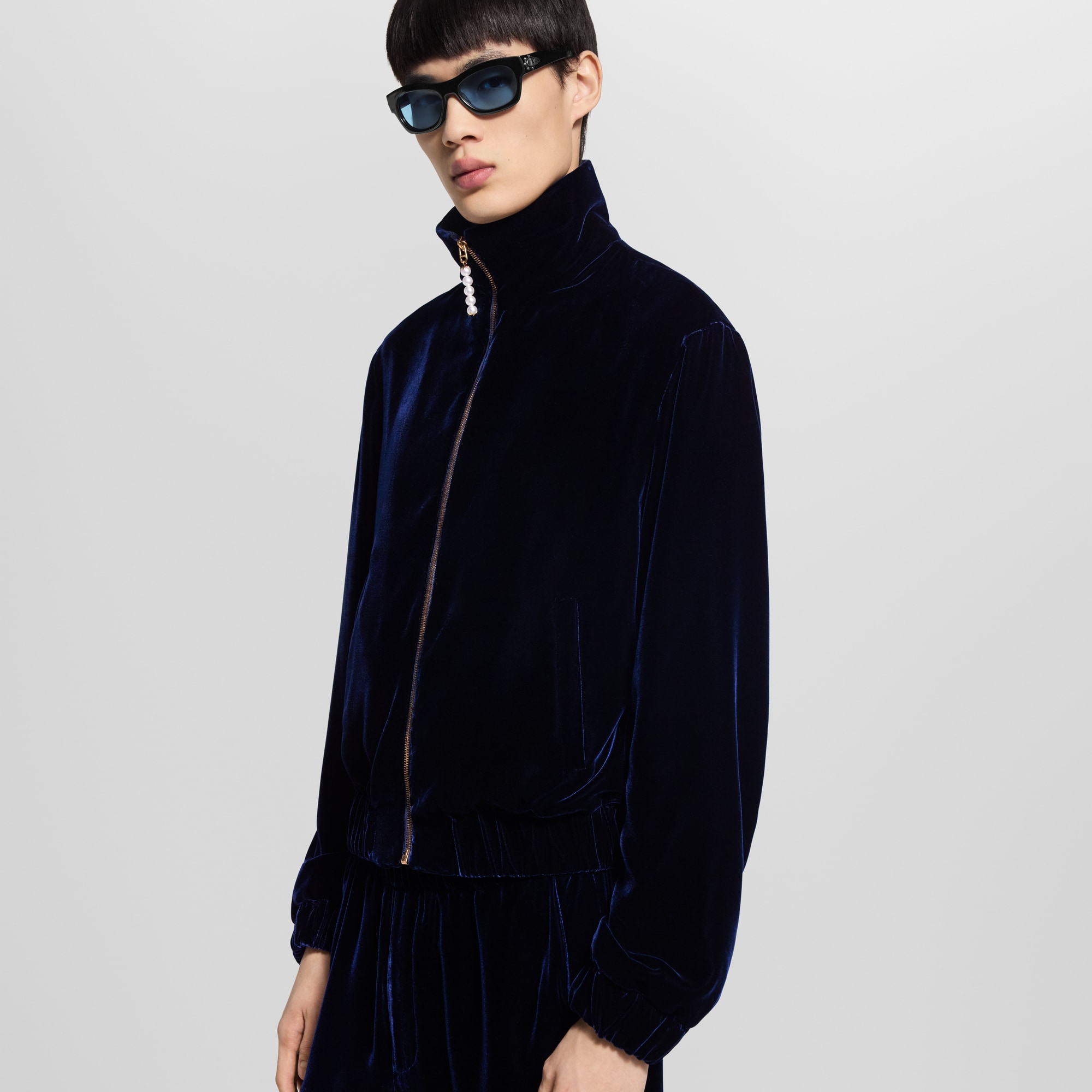 【超稀少】Louis Vuitton TOUR VELVET BLOUSON Silk Velvet Tracksuit Top - Ready-to-Wear 1AILPW | LOUIS VUITTON
